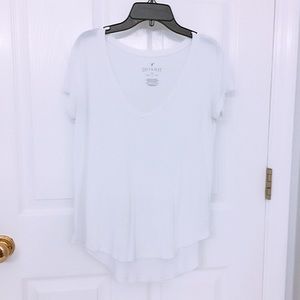 American Eagle V-Neck White Basic Tee